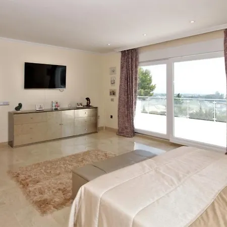 Marbella Sea View 10 Bedrooms Villa Estepona