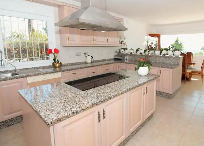 Marbella Sea View 10 Bedrooms Villa Estepona