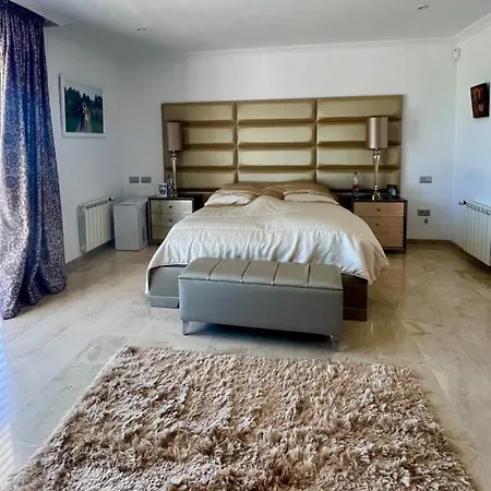 Marbella Sea View 10 Bedrooms *