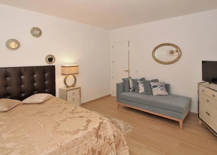 Marbella Sea View 10 Bedrooms Villa