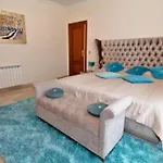Marbella Sea View 10 Bedrooms *
