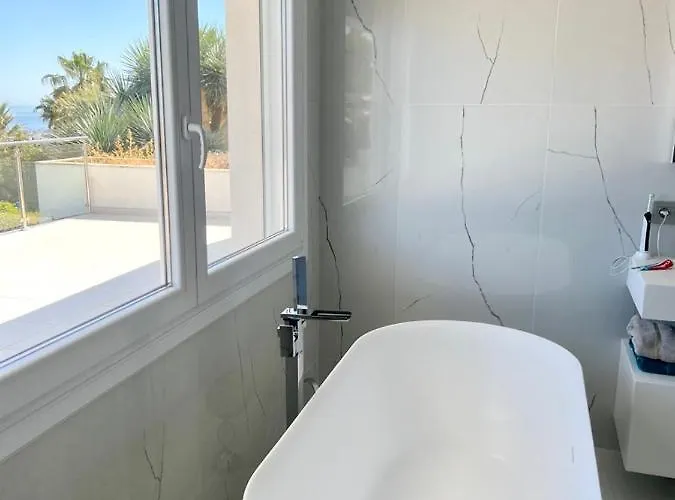 Marbella Sea View 10 Bedrooms Вилла Эстепона